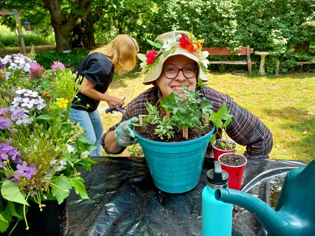 spring blooms workshop outdoor wellness